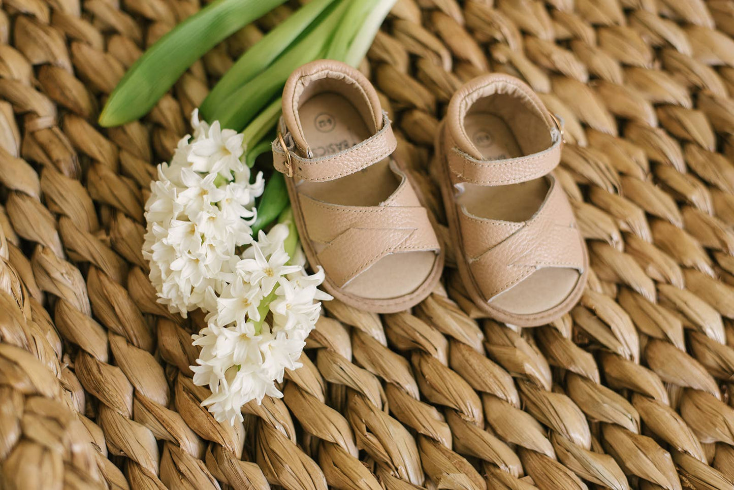 Tan Baby Girl Leather Baby Sandals: 0-6m